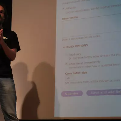 Agustín Gómez en la charla de Solr en Drupal Madrid.