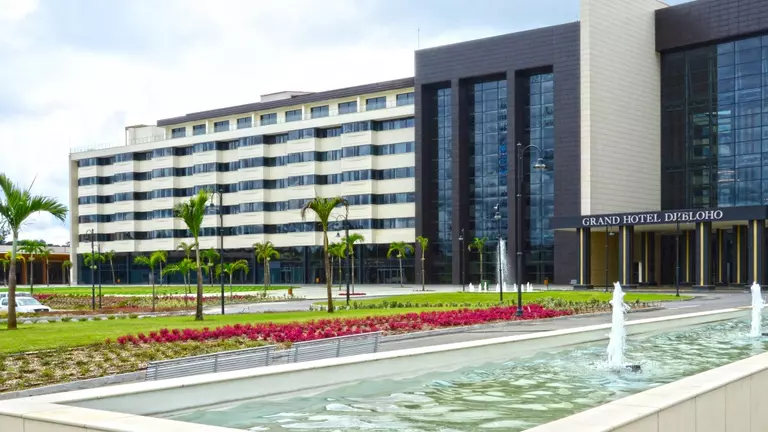 Grand hotel djibloho
